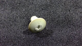 VW T3 Stopfen Gurtschraube weiß